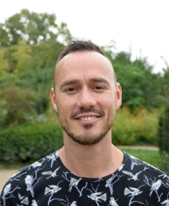 Fabrice Guiho, Réflexologue, Sophrologue, Relaxologue, massages. Chateauroux, Bourges, Issoudun, Berry, Gouers, Paris